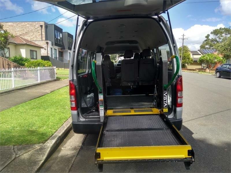Wheelchair Lift Toyota Hiace Commuter Bus 2010 High Roof SLWB Automatic
