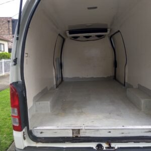 Refrigerated Toyota Hiace SLWB 2015 Manual transmission, Turbo Diesel, A/C, P/S, 211,774 Kms!