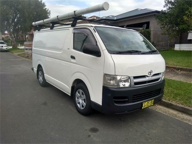 Toyota Hiace LWB 2007 Automatic transmission, Petrol, Ladder Roof Racks, Shelving and Step